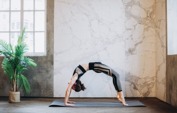 Konuşulması Lazım: Esnek Bedenle Yoga